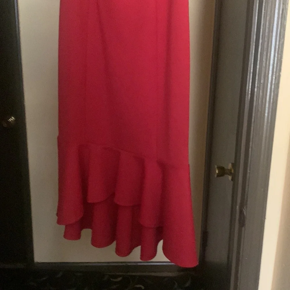 Red dress - Picture 2 of 4